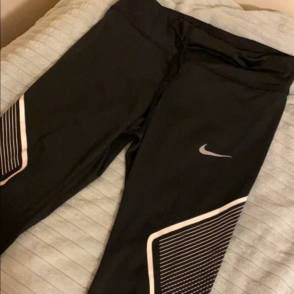 Nike long black and white leggings